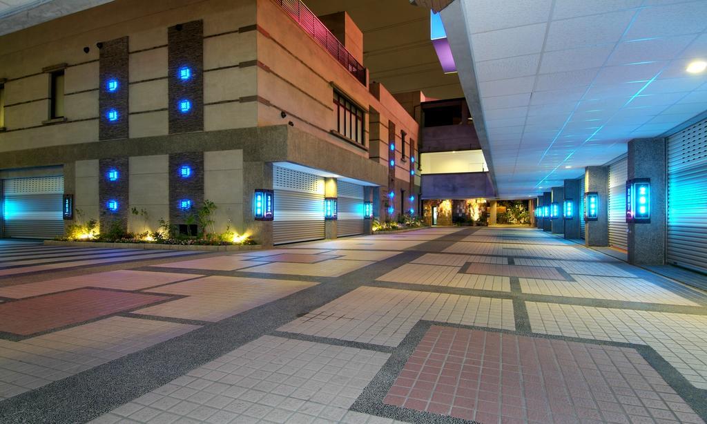 麗登汽車旅館 Kaohsiung Luaran gambar